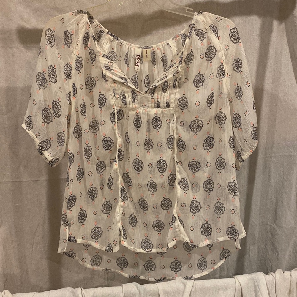 Semi sheer off-white top